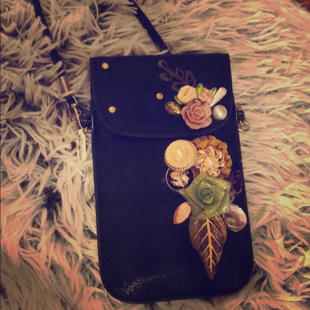 NWT Over-the-shoulder Cell Phone Bag